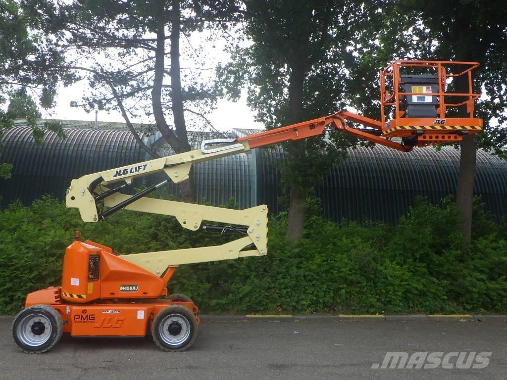 JLG M450AJ Kloubové plošiny
