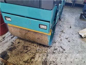 Bomag BW 100 AD-4 Tandemové válce
