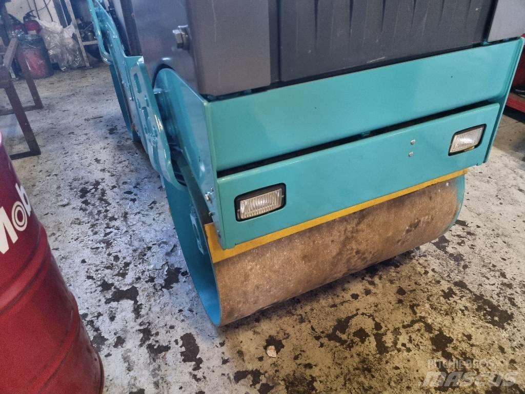 Bomag BW 100 AD-4 Tandemové válce