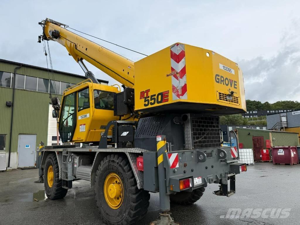 Grove RT 550 E Jeřáby pro těžký terén