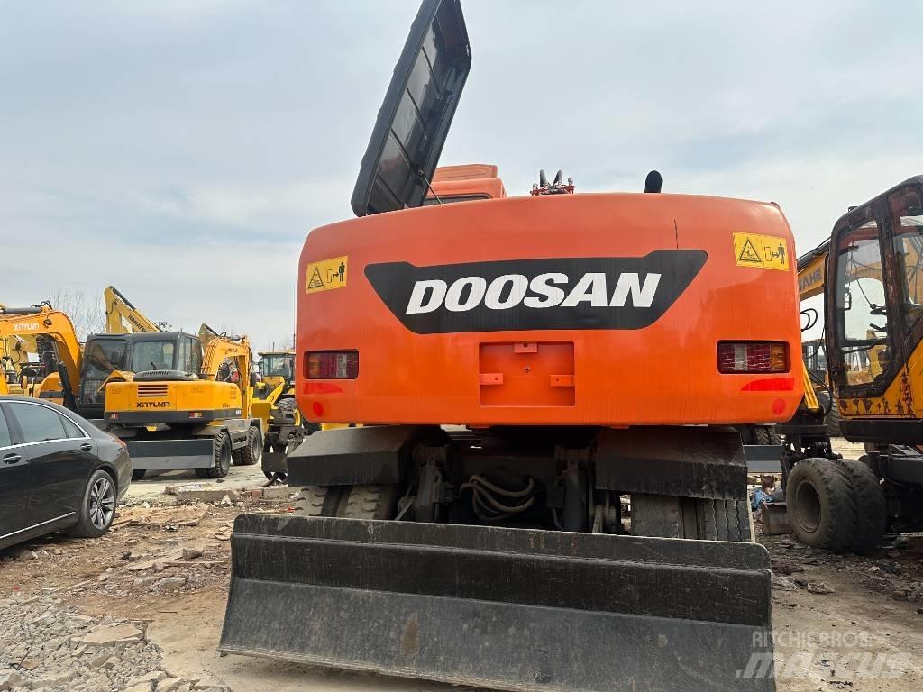 Doosan 150 Kolová rýpadla