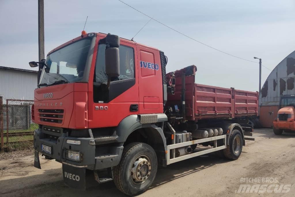 Iveco Trakker 380 Sklápěče