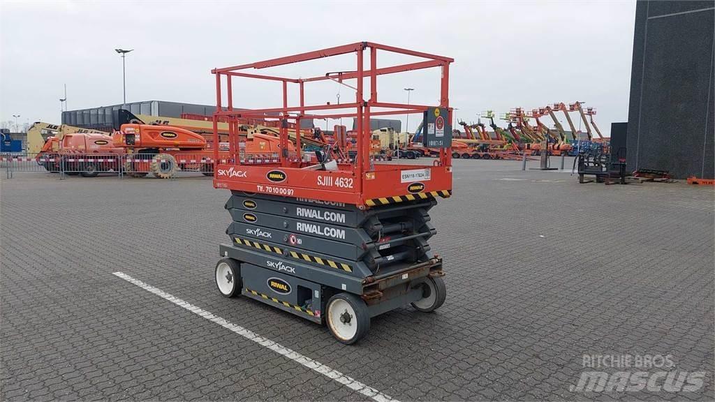 SkyJack SJIII4632 Nůžková zvedací plošina
