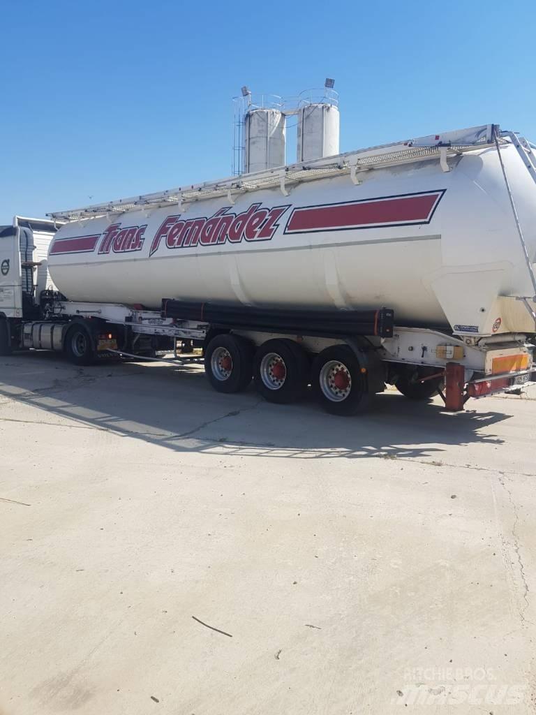 Fruehauf BENALU TC34 Cisternové návěsy