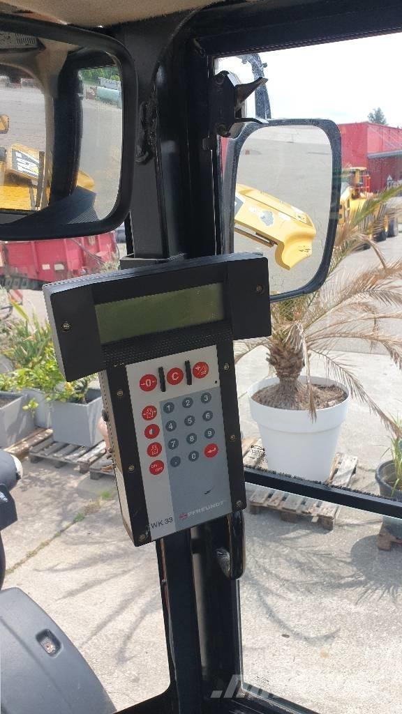 CAT 930 H Kolové nakladače