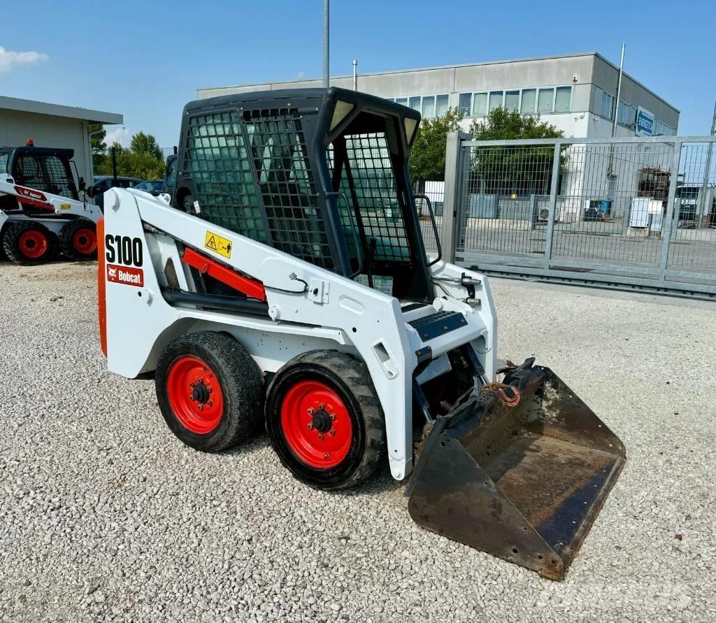 Bobcat S 100 Smykem řízené nakladače