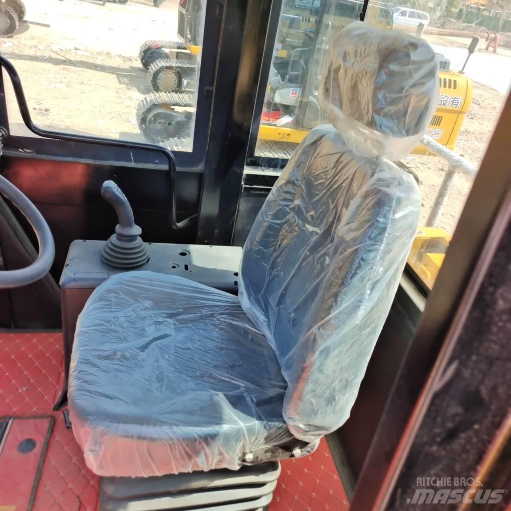 CAT 966 H Kolové nakladače
