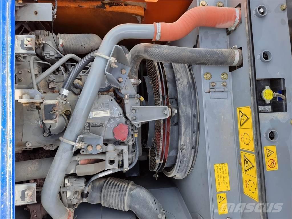 Hitachi ZX 210 LC-5B Pásová rýpadla