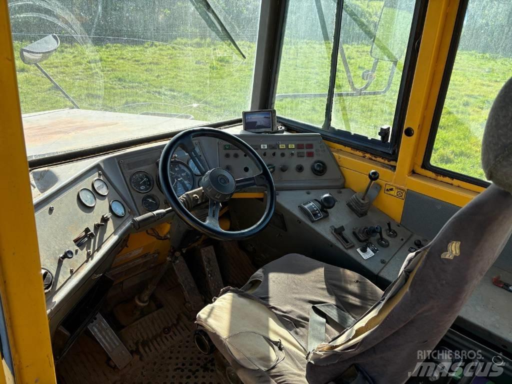 Volvo BM A 25 C Kloubové dempry