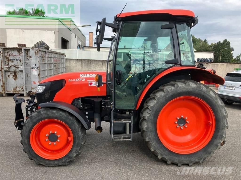 Kubota M4072 Traktory