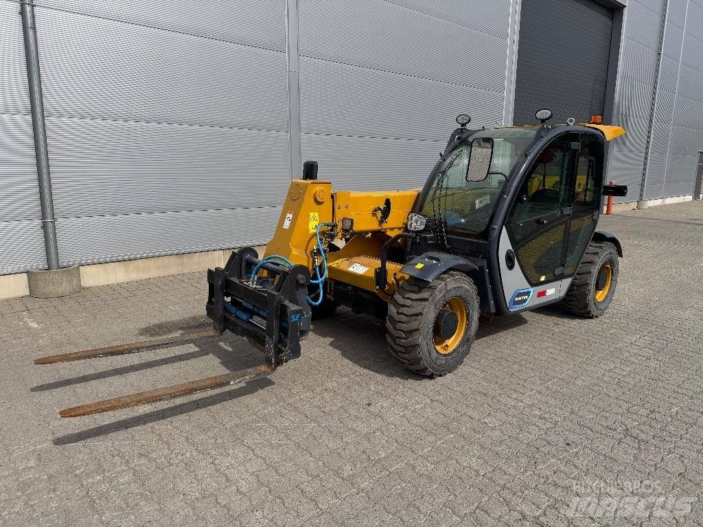 XCMG XC 6-2506 E Teleskopické manipulátory
