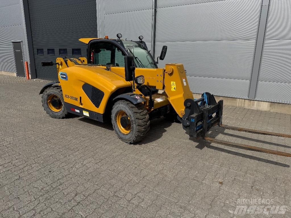 XCMG XC 6-2506 E Teleskopické manipulátory