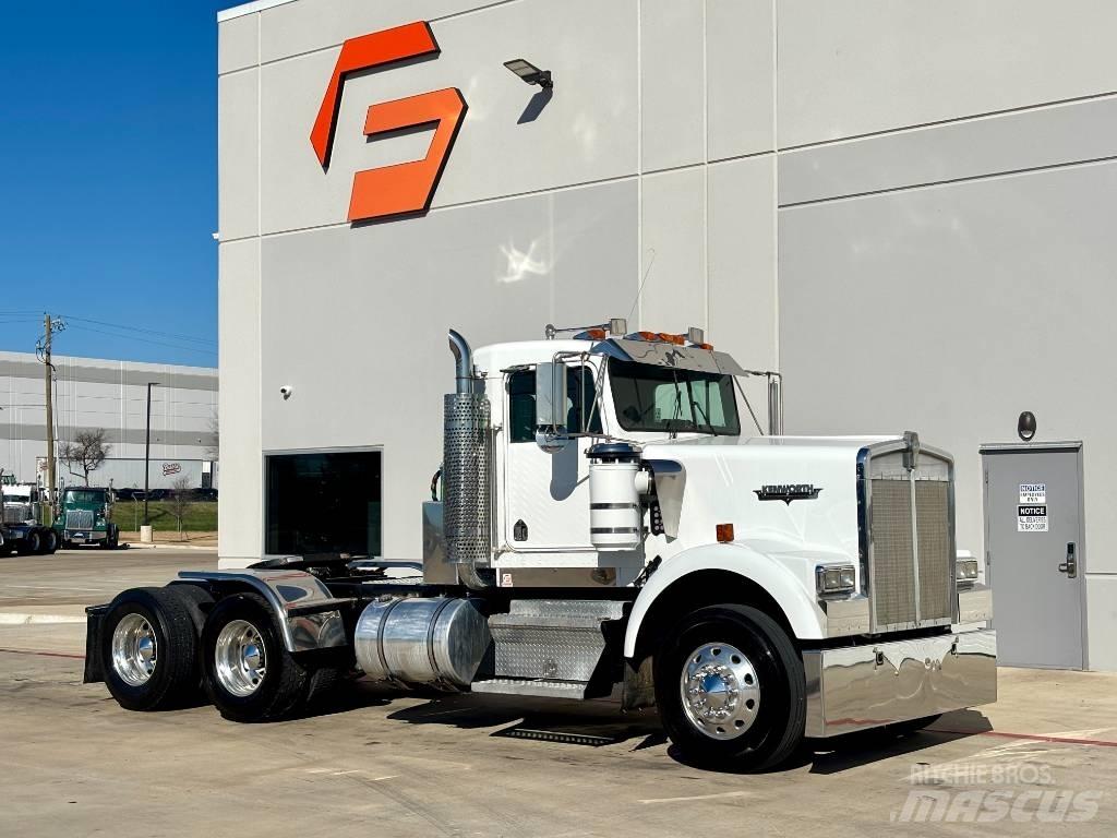 Kenworth W 900 Tahače