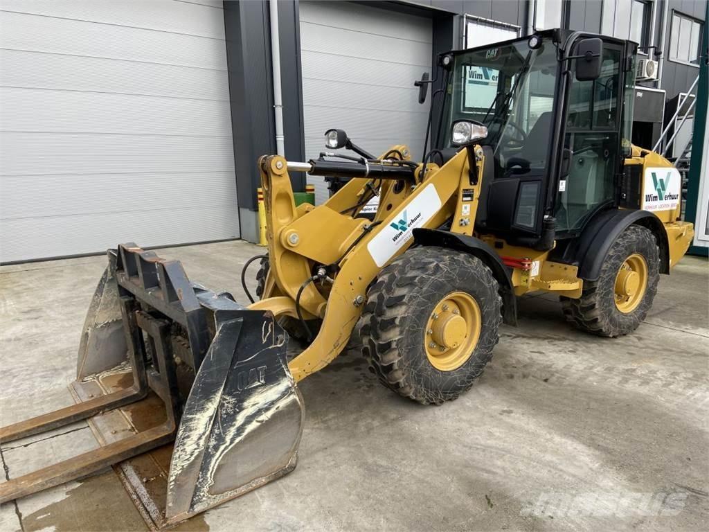 CAT 906M (7164) Víceúčelové nakladače