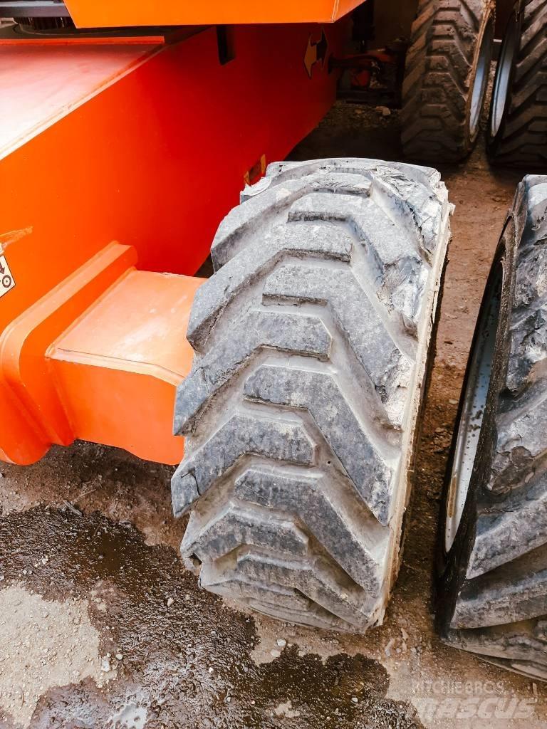 JLG 860 SJ Teleskopické plošiny