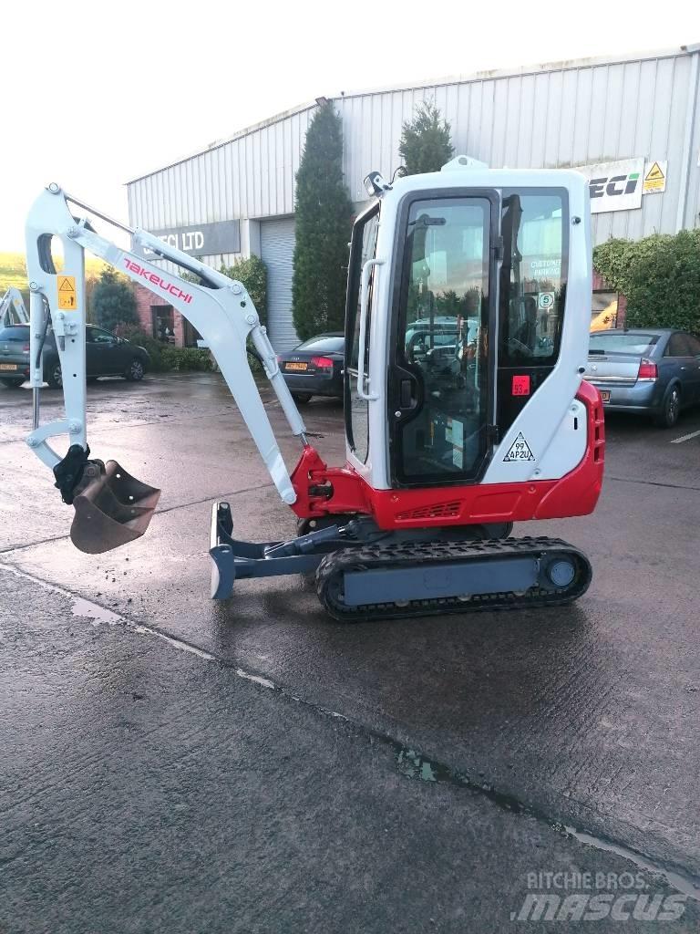 Takeuchi TB216 Mini rýpadla < 7t