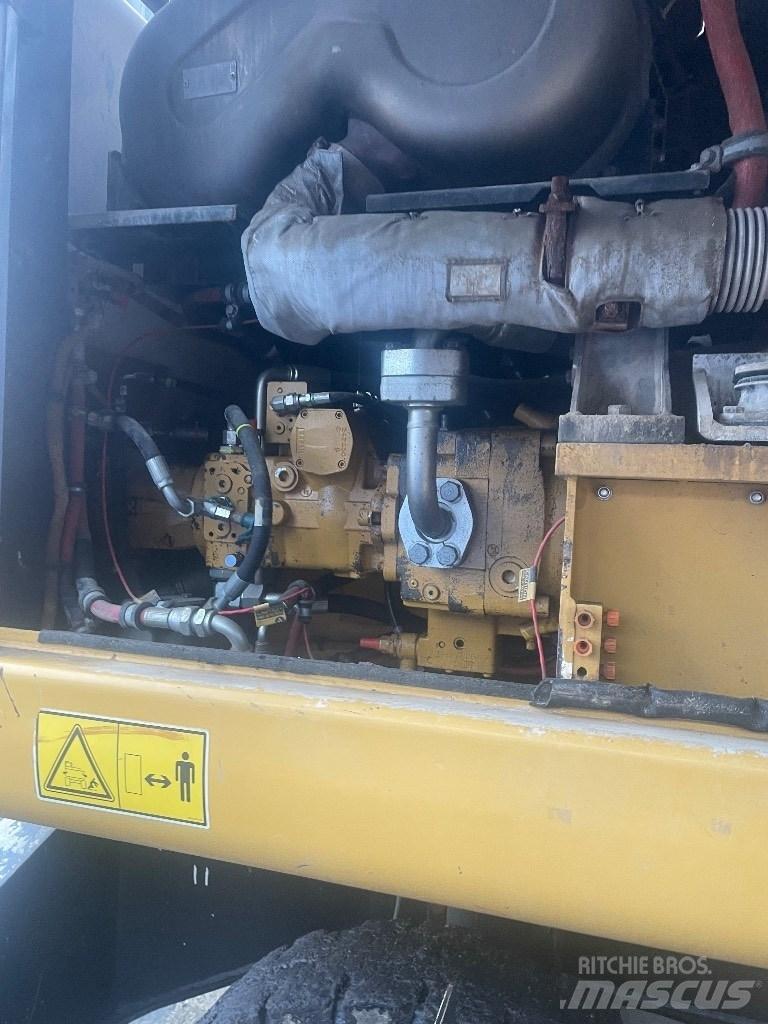 CAT Mh3022 Manipulace s materiálem – ostatní