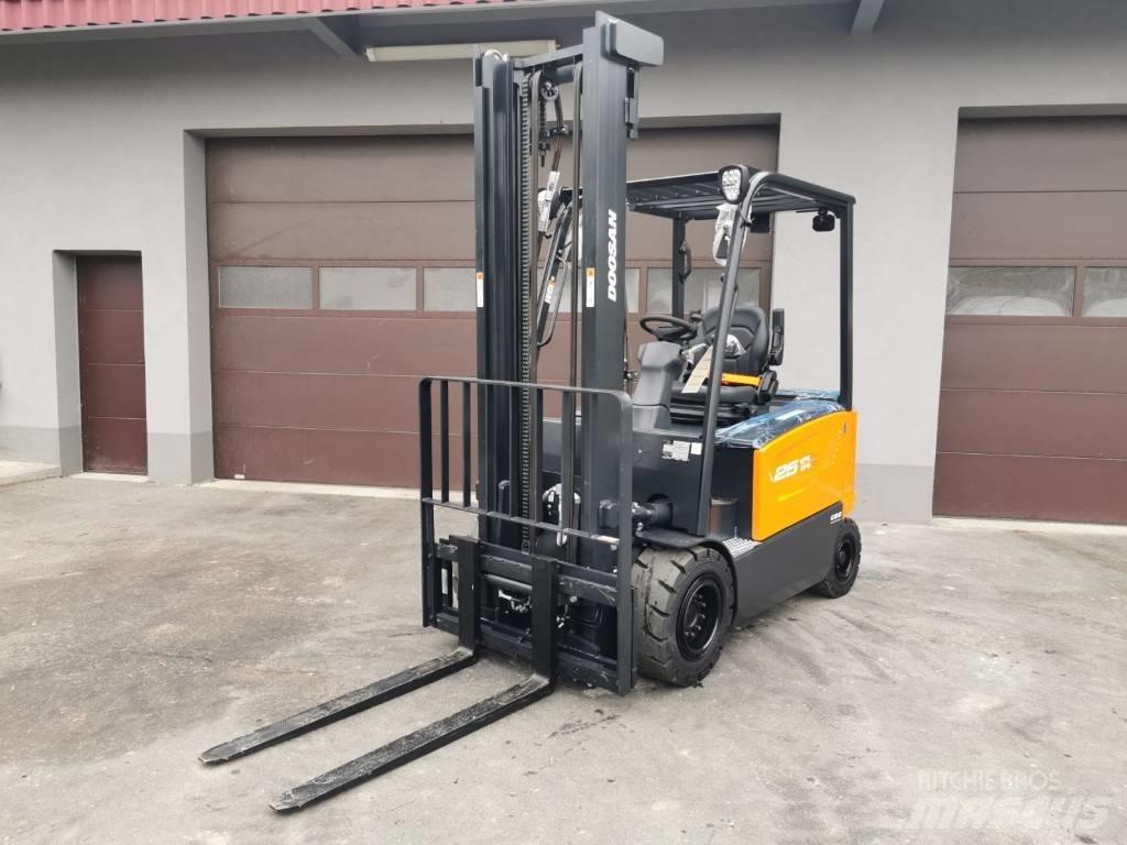 Doosan B25S-7 Akumulátorové vozíky