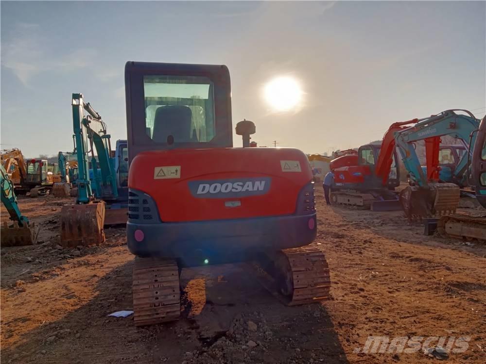 Doosan DH 60-7 Mini rýpadla < 7t