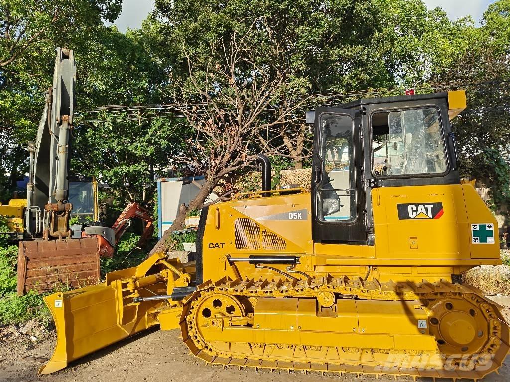 CAT D 5 K Pásové dozery