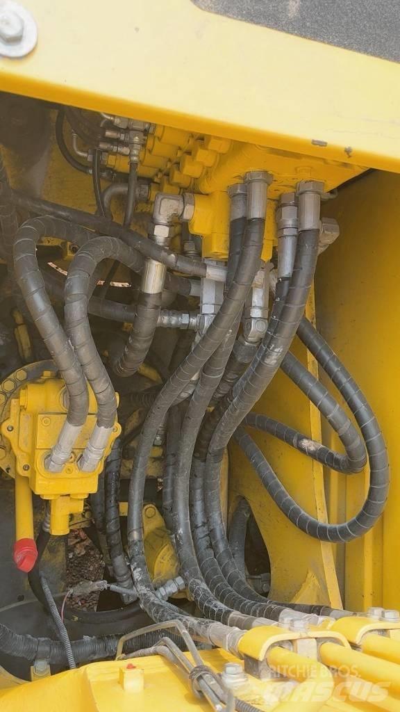 Komatsu PC 130 Pásová rýpadla