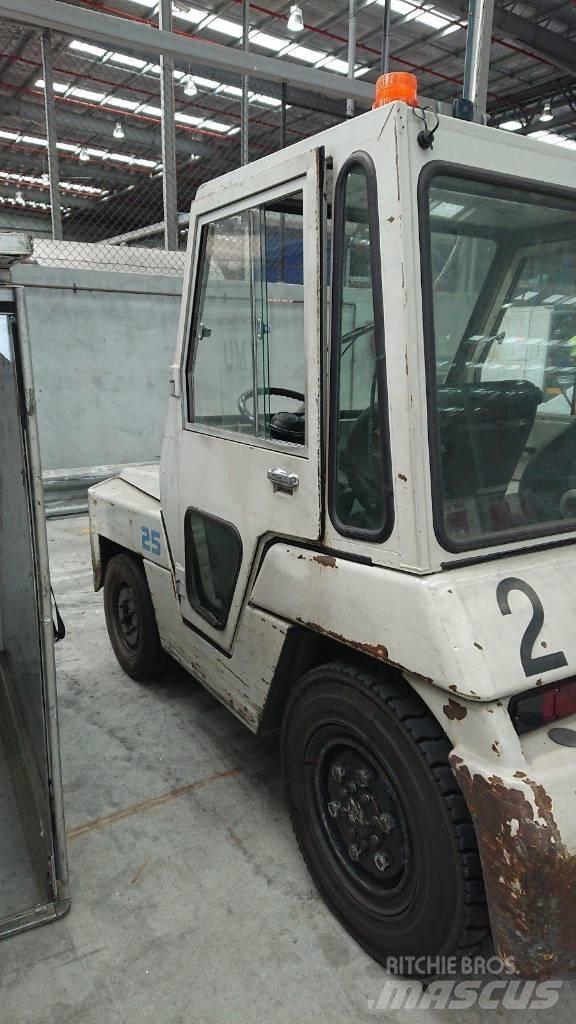 Toyota 42-2TD25 Manipulace s materiálem – ostatní