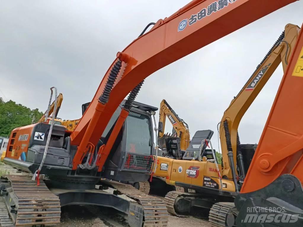 Hitachi ZX210 Pásová rýpadla