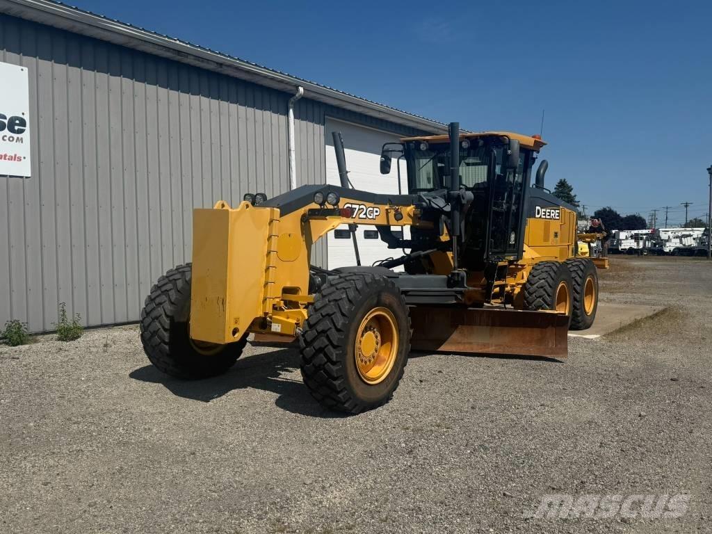 John Deere 672 GP Grejdry