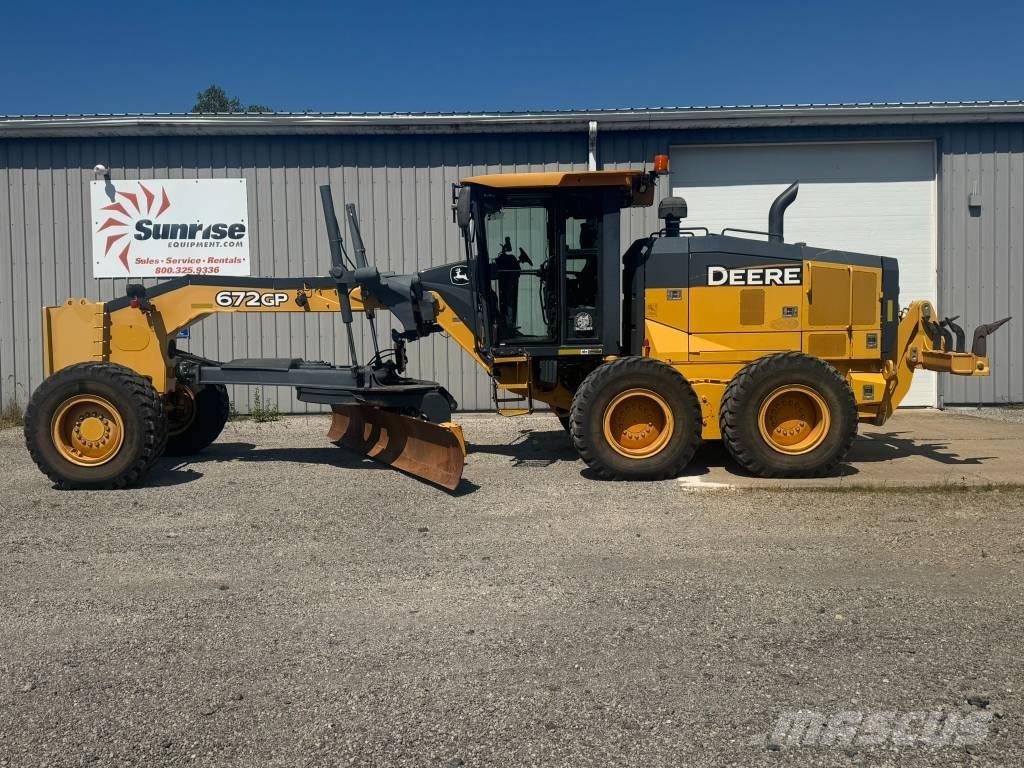 John Deere 672 GP Grejdry
