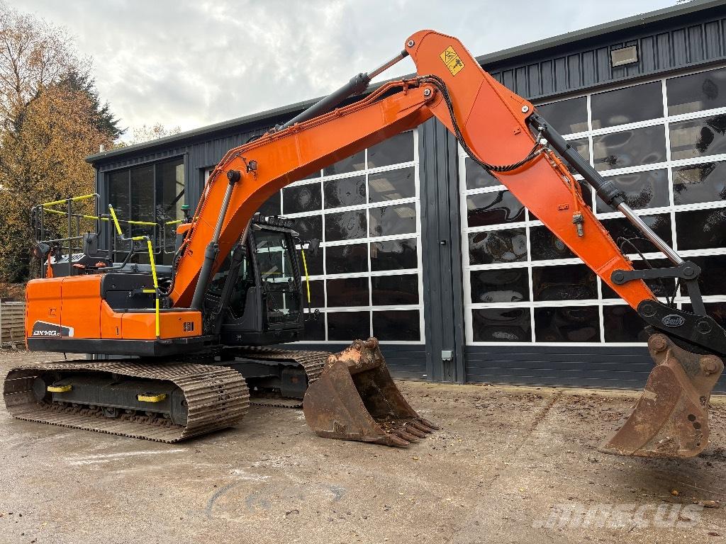 Doosan DX 140 LC Pásová rýpadla