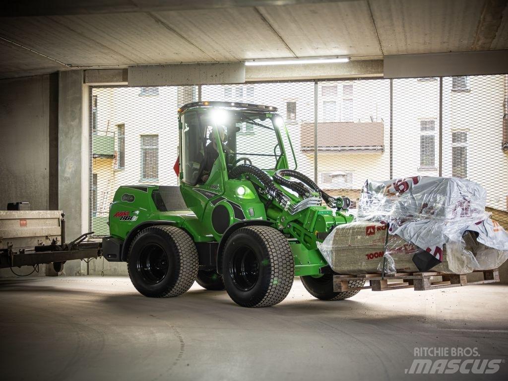 Avant 860 i KAMPANJ Smykem řízené nakladače