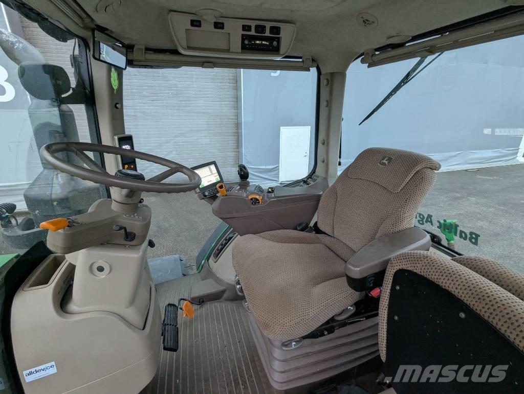 John Deere 8370 R Traktory