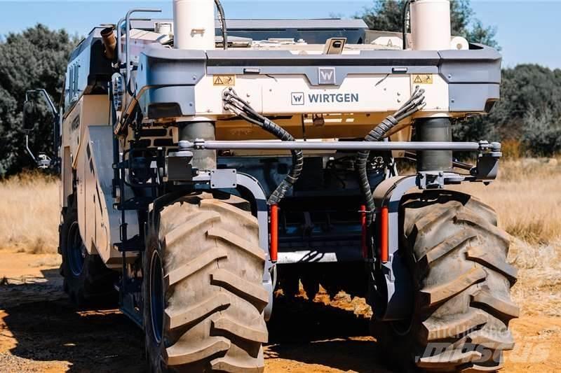 Wirtgen WR240 Další