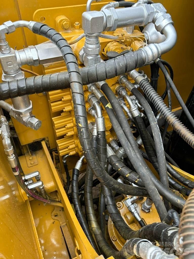 CAT 308E2 Pásová rýpadla