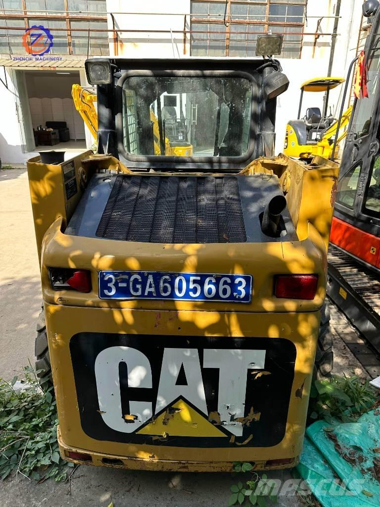 CAT 226 B Smykem řízené nakladače
