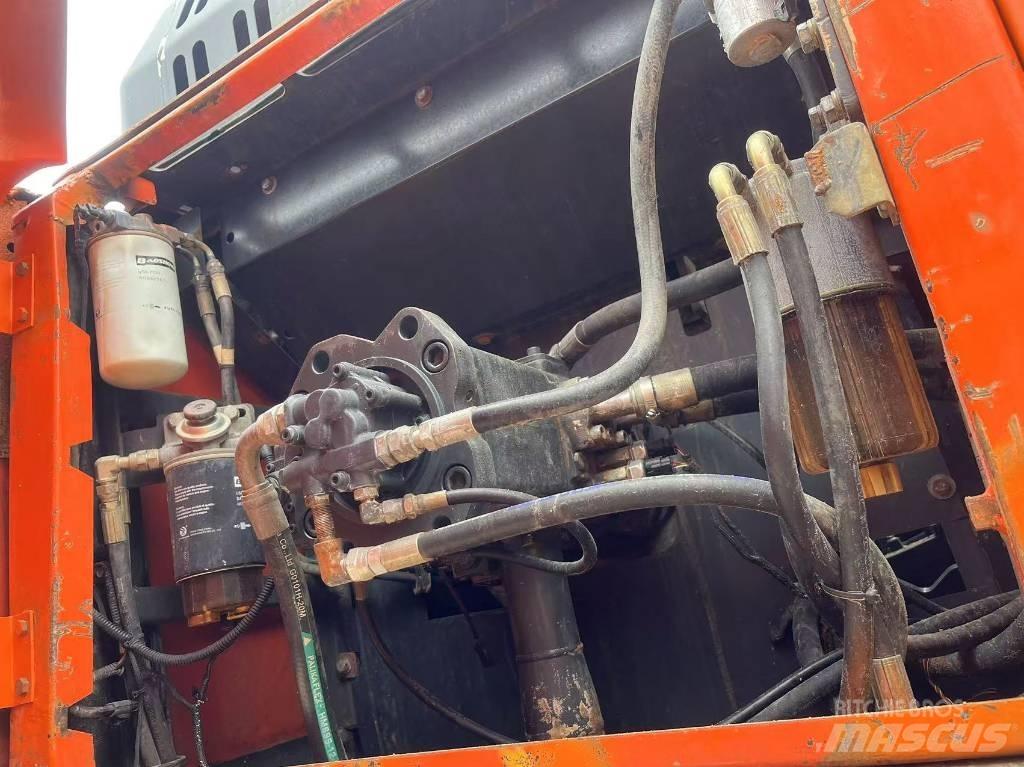 Doosan DX300LC-9C Pásová rýpadla