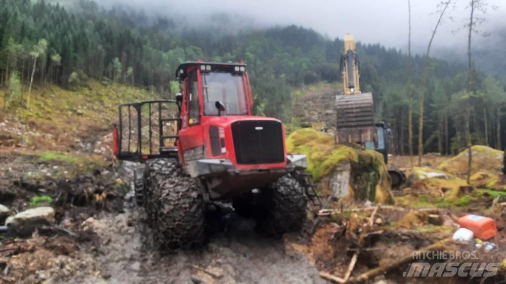 Komatsu 895 Vyvážecí traktory