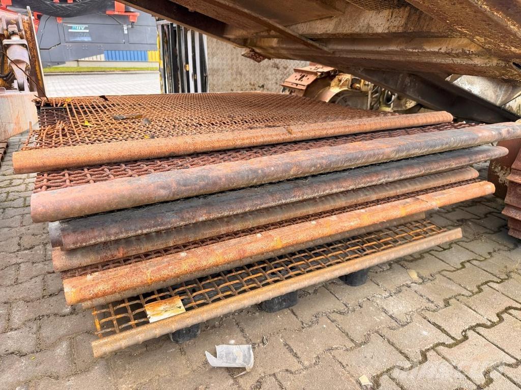 Sandvik QA331 NVT Mobilní třídiče