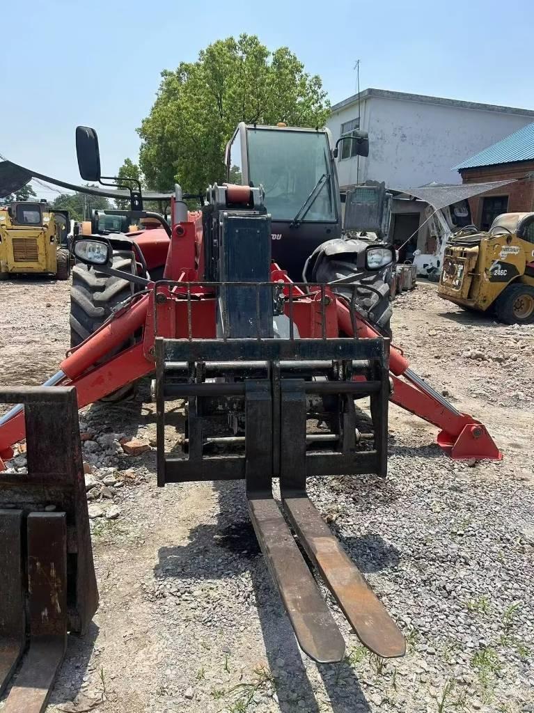 Manitou MT 1740 SL T Smykem řízené nakladače