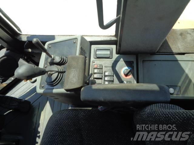 CAT 924 H Kolové nakladače