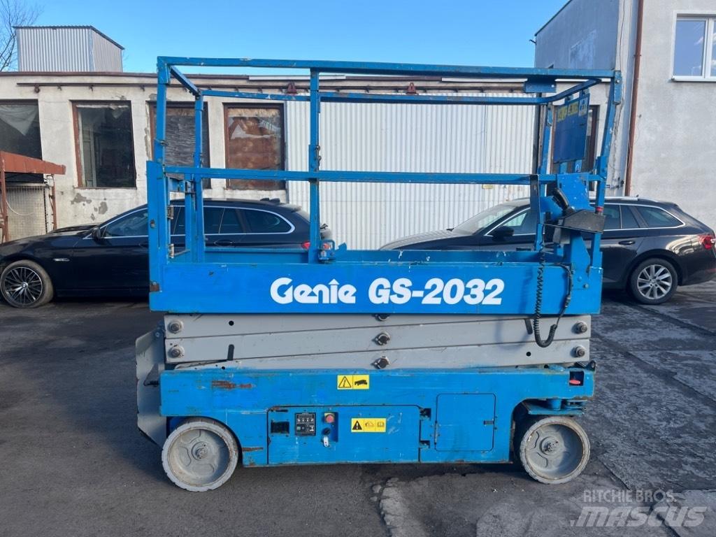 Genie 2032 Nůžková zvedací plošina