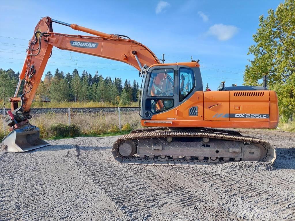 Doosan DX 225 LC Pásová rýpadla