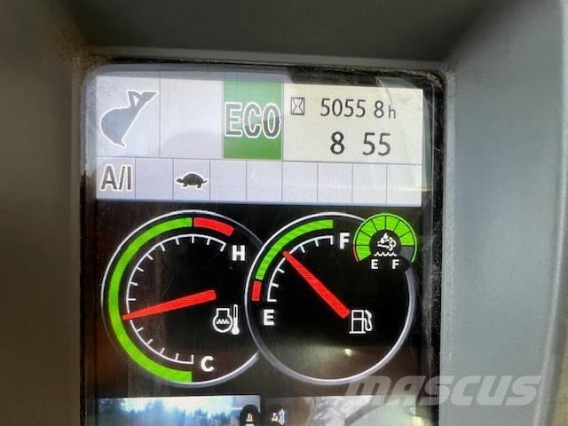 Hitachi ZX 135 US-6 Pásová rýpadla
