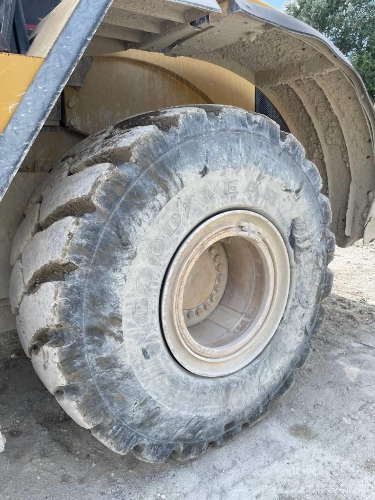 CAT 966 G Kolové nakladače
