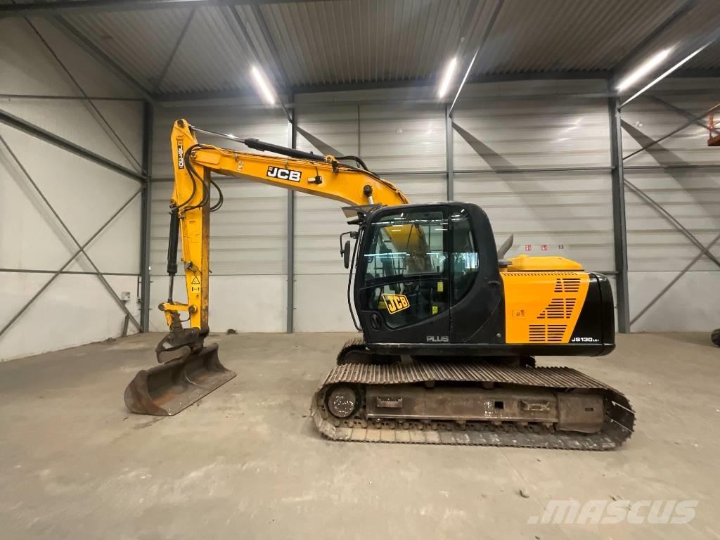 JCB JS 130 LC 4F Pásová rýpadla