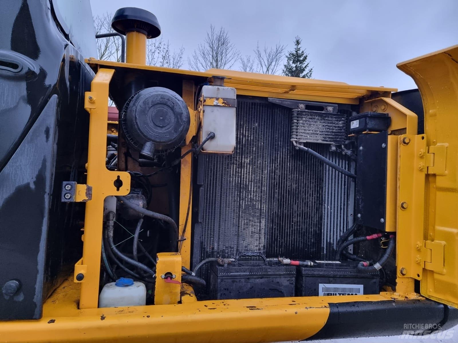 JCB JS 160 LC Pásová rýpadla
