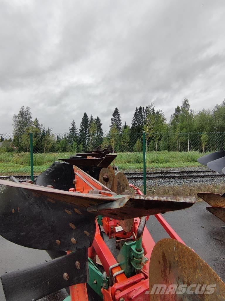 Kverneland EG85 Oboustranné pluhy