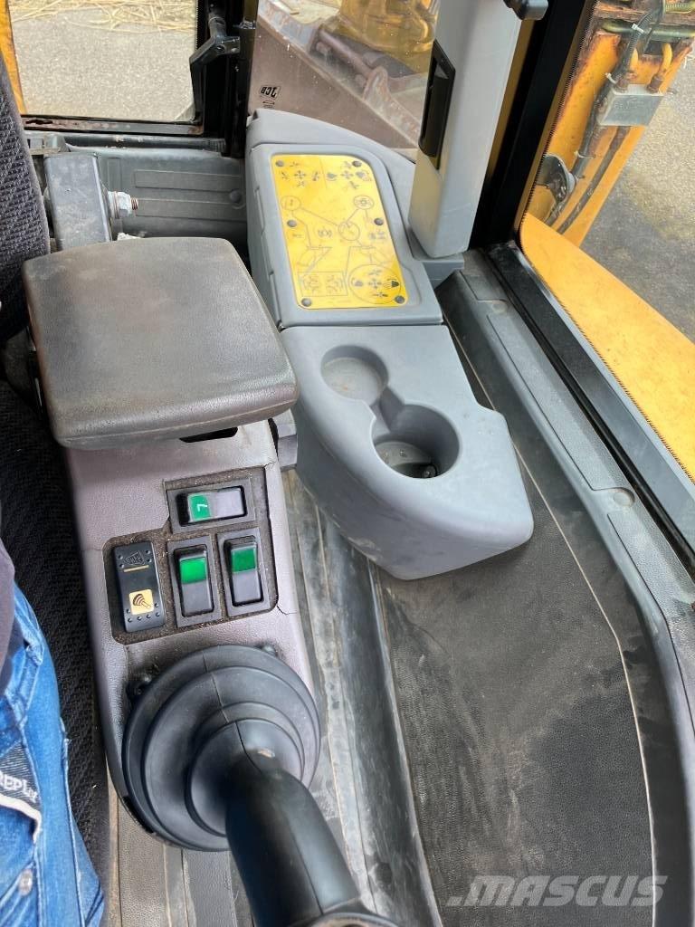 JCB 4 CX Rýpadlo-nakladače