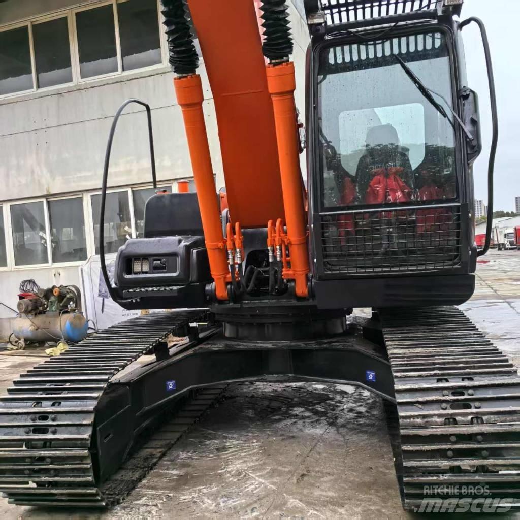 Hitachi ZX 200-3 G Pásová rýpadla