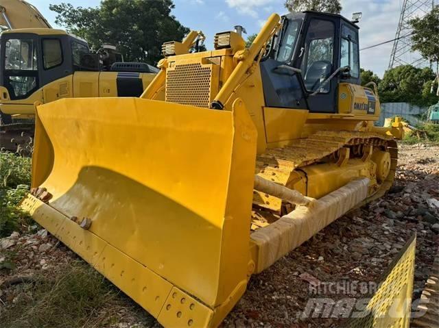 Komatsu D 85 Pásové dozery